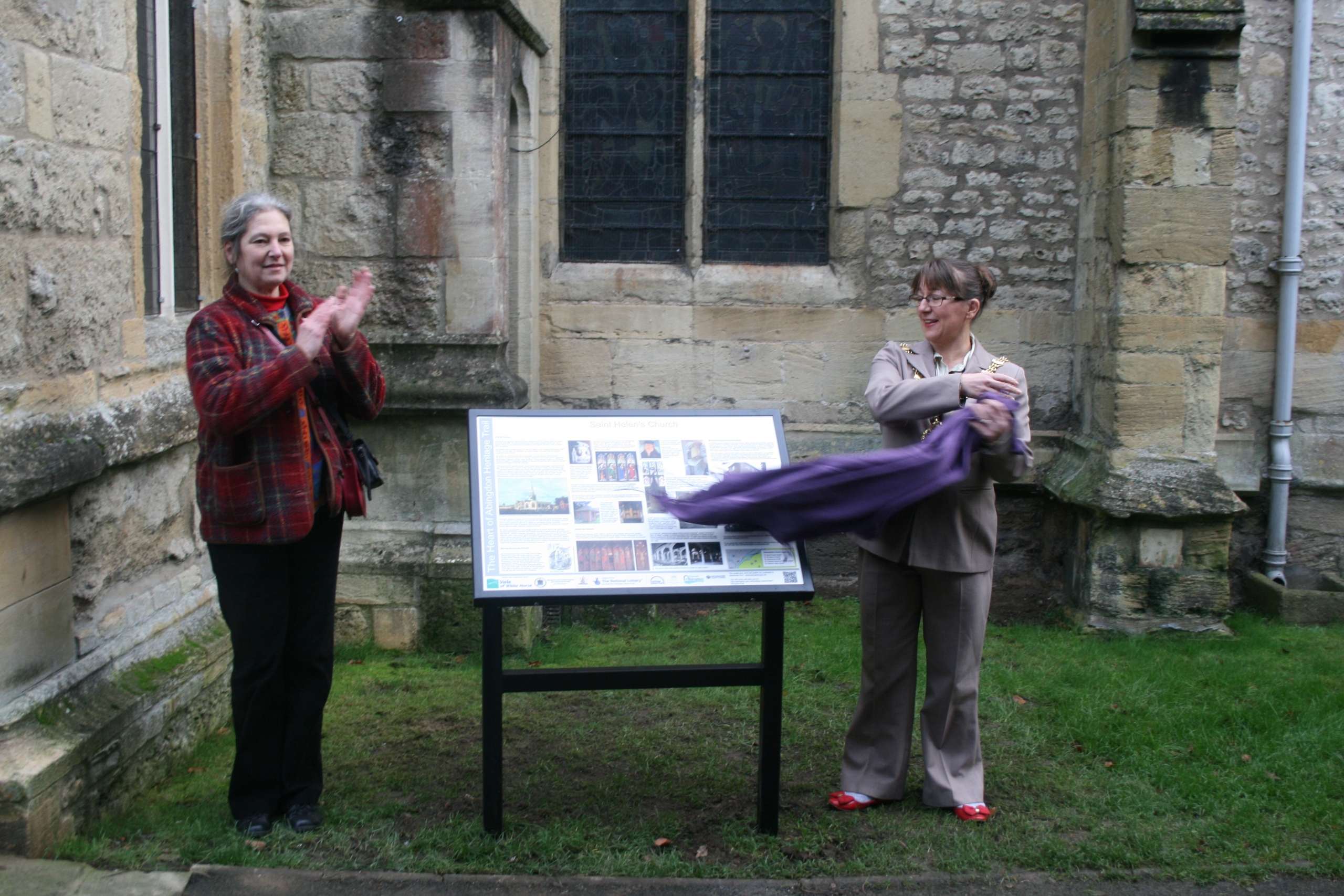 The Mayor and Project Manager unveiling one of the Heart of Abingdon trail boards